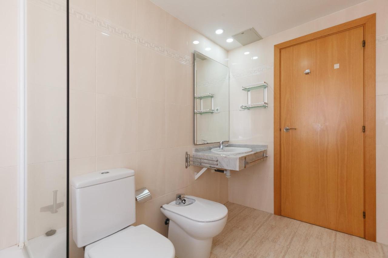 Uhc Arinsal Family Complex Apartment Salou Bagian luar foto