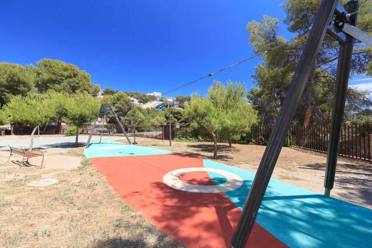 Uhc Arinsal Family Complex Apartment Salou Bagian luar foto