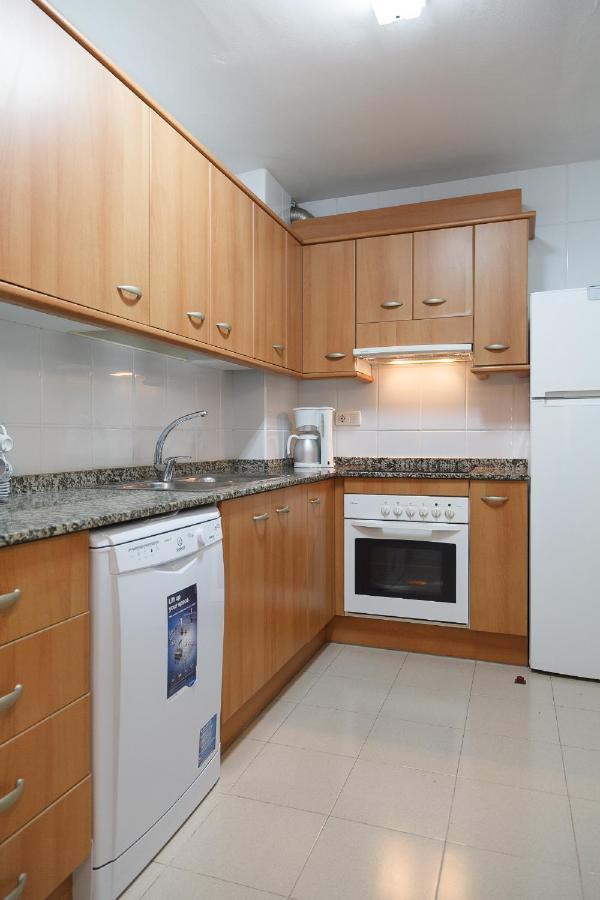 Uhc Arinsal Family Complex Apartment Salou Ruang foto