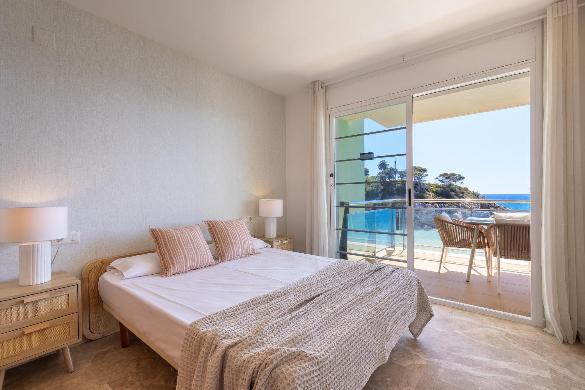 Uhc Arinsal Family Complex Apartment Salou Bagian luar foto
