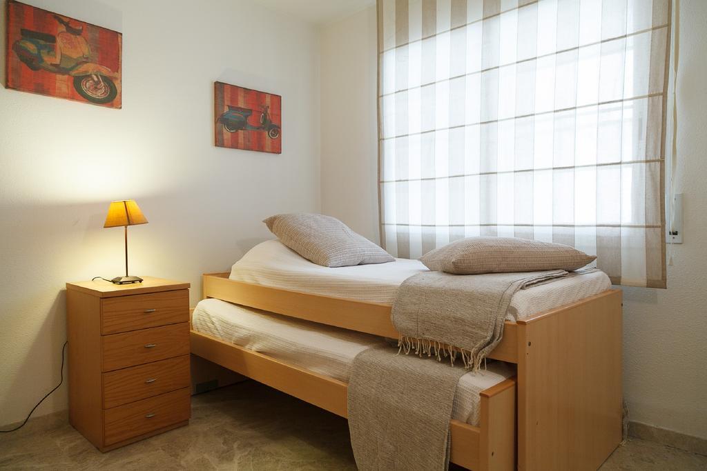 Uhc Arinsal Family Complex Apartment Salou Bagian luar foto
