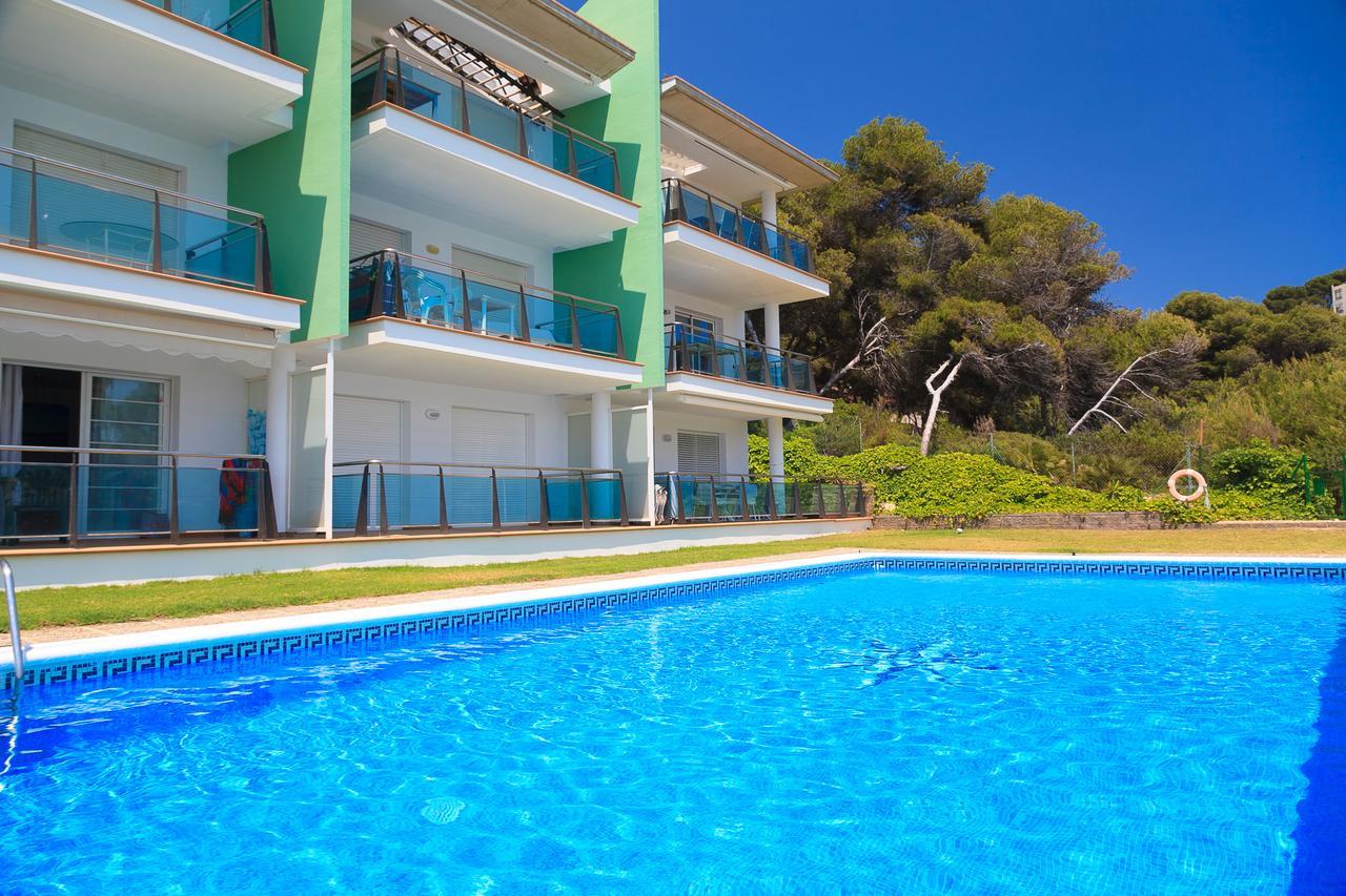 Uhc Arinsal Family Complex Apartment Salou Bagian luar foto